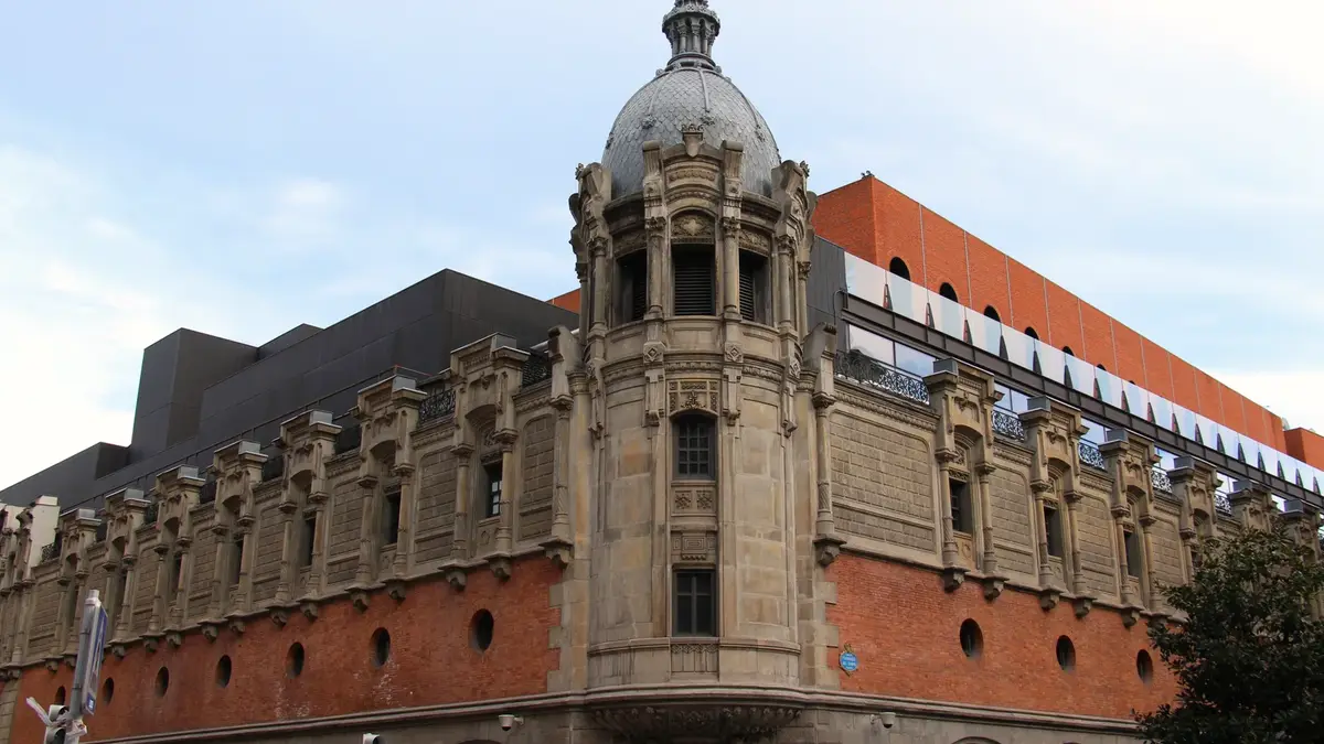 Azkuna Zentroa i centrala Bilbao
