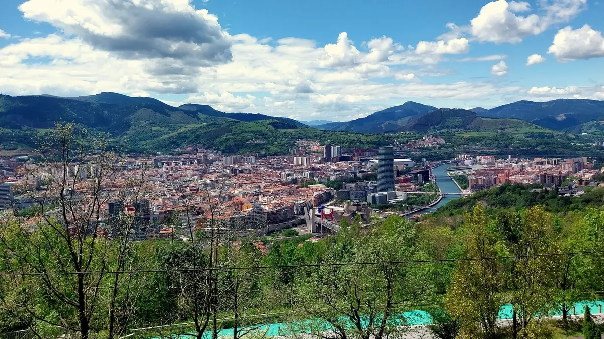 Panoramautsikt över Bilbao från Artxanda