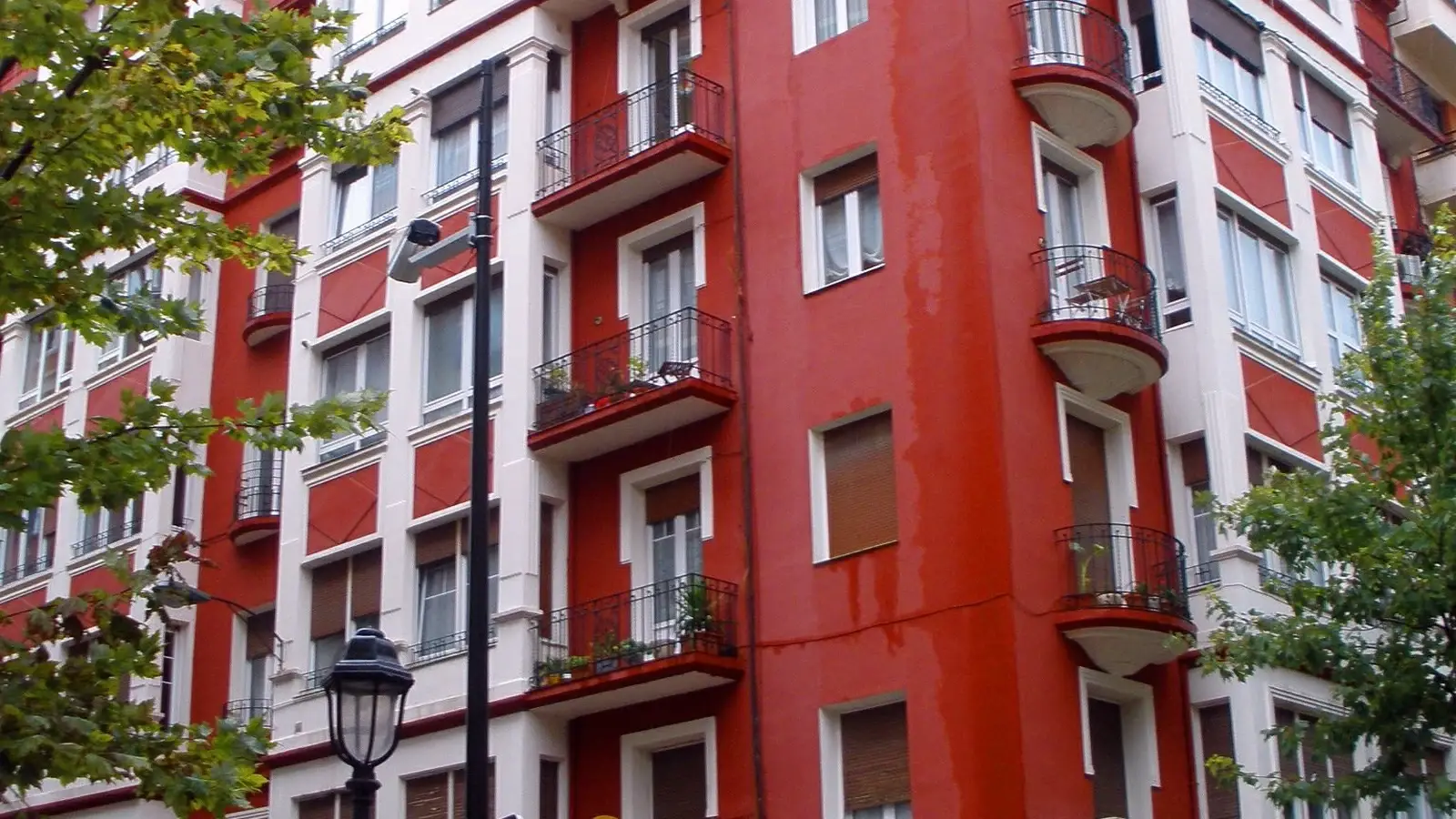Bostadshus på Calle Indautxu i Bilbao